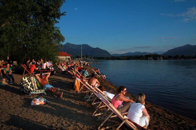 Strandbad am südöstlichen Ufer des Chiemsees.