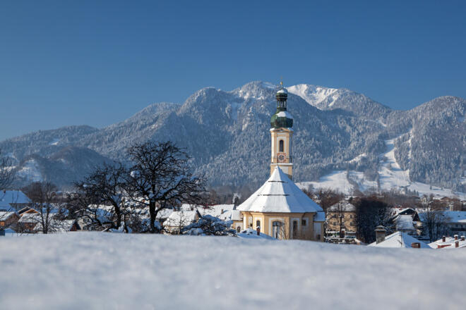 Pfarrkirche St. Jakob im Winter
