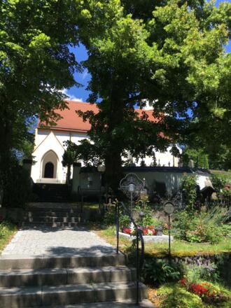 Eingang St. Johann Baptist Kirche