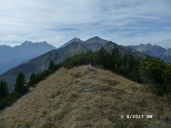 Blick in westliche Richtung zur Baierkarspitze