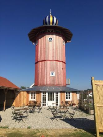 Cafe  im Turm und  Biergarten