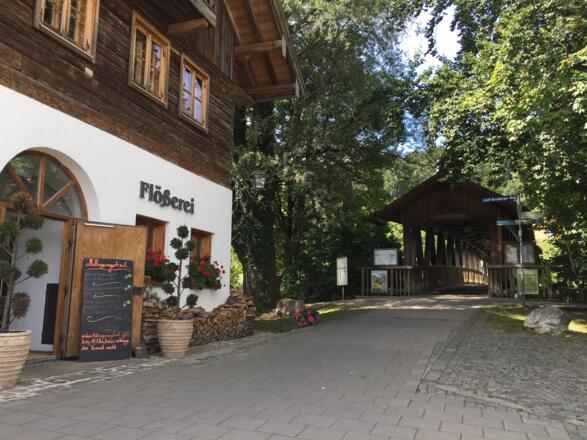 Wolfratshausen, Wirtshaus Flößerei an der Loisach