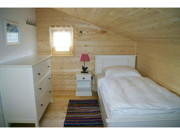 Schlafzimmer II mit getr. Betten