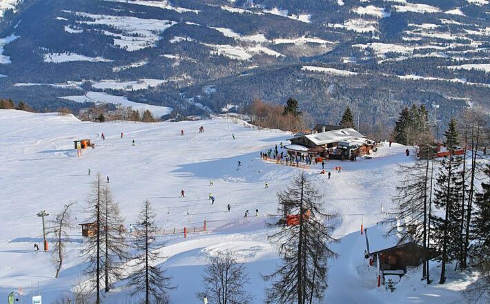 Skigebiet Rossfeld hoch über der Salzburger Ebene