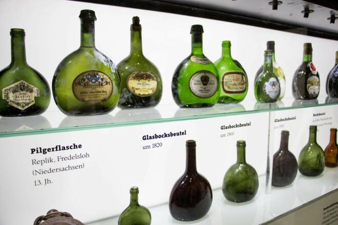 Ausstellung historischer Bocksbeutel