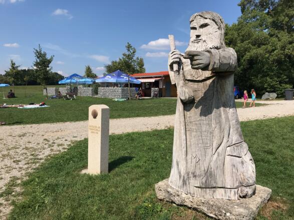 Badesee westlich von Hetten in Hohenpeißenberg