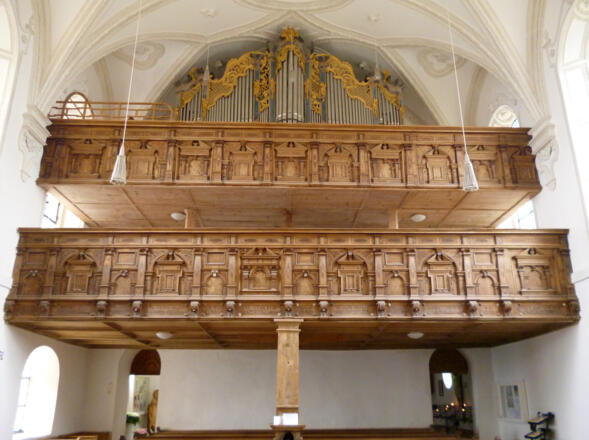 Die Empore der Wallfahrtskirche mit der Orgel.