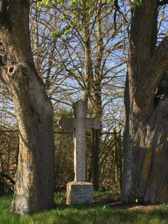 Wegkreuz am Hirschgarten