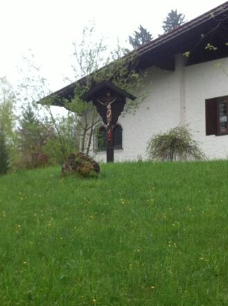 Wegkreuz am Ortsrand von Huglfing