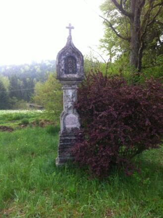 Steinernes Wegkreuz