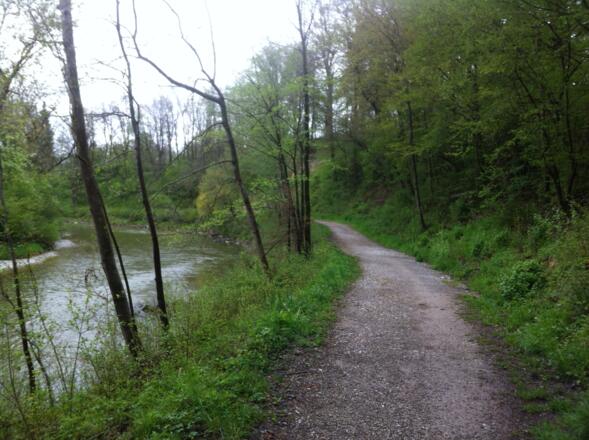 An der Ammer gibt es wunderschöne Wanderwege.