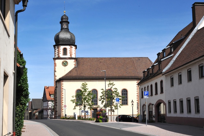 Leonharduskirche Stockstadt