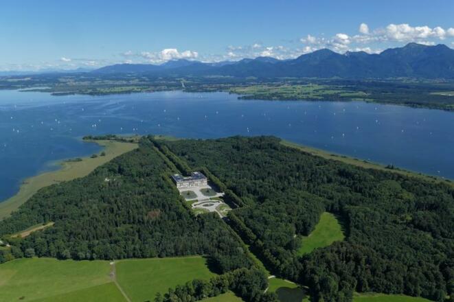 Schloss Herrenchiemsee aus der Vogelperspektive
