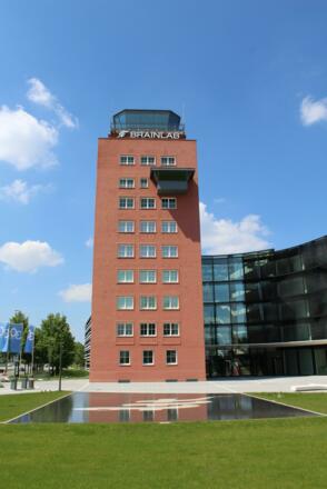 Brainlab Tower