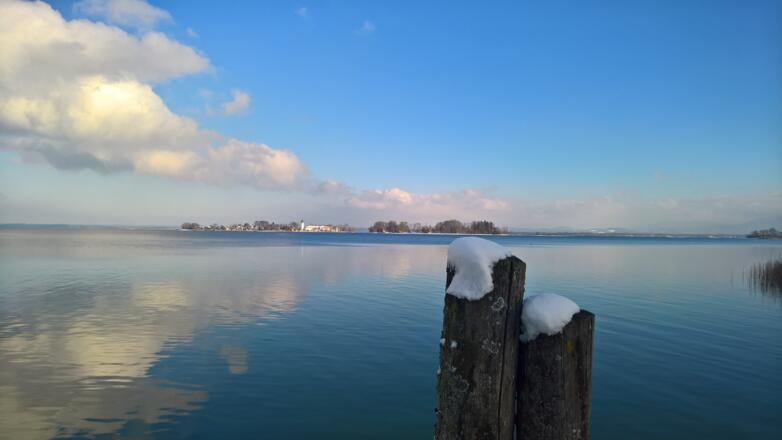 Blick zur Fraueninsel