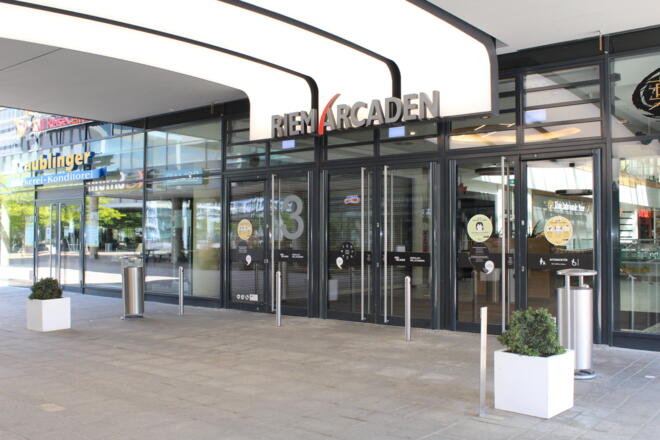 Riem Arcaden Eingang
