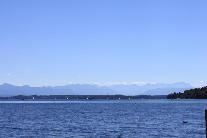 Starnberger See mit Alpenpanorama