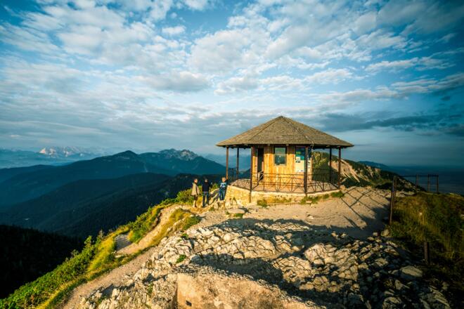 Gipfelpavillon auf dem Herzogstandgipfel