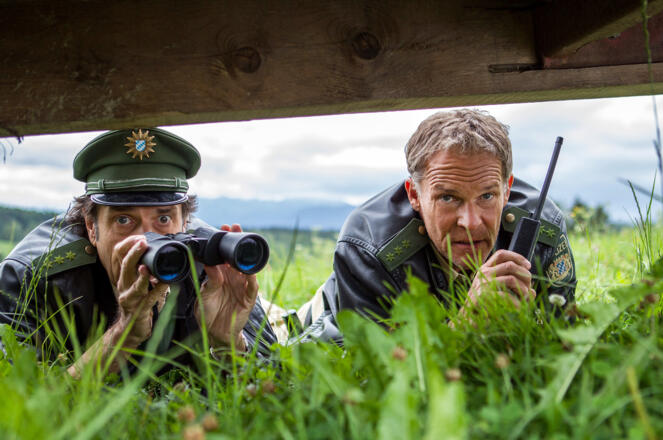 Hubert und Staller bei der Polizeiarbeit