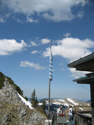 Vor der Tegernseer Hütte.