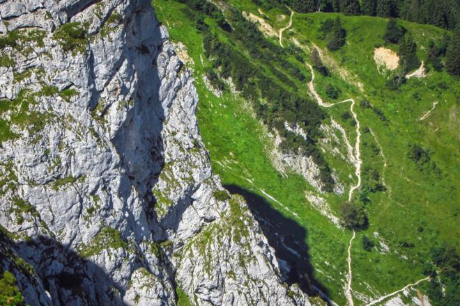 Nordwand und Aufstiegsweg von der Tutzinger Hütte
