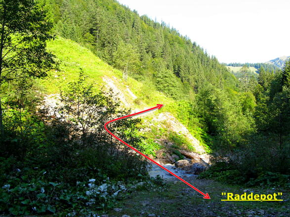 Das &quot;Raddepot&quot; bei der Querung des Eiskönigbaches ist erreicht!