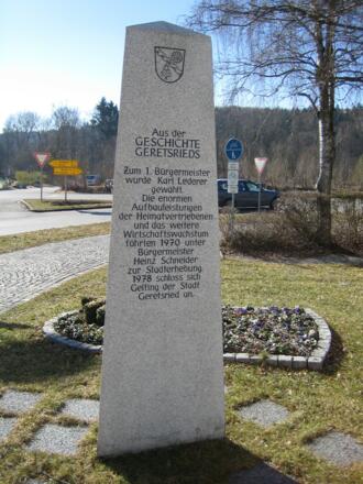 Stele Weg der Geschichte