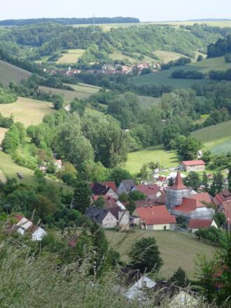 Vorne Tauberzell dahinter Tauberscheckenbach