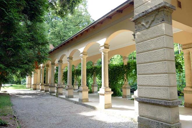 Die Kolonnaden des Wildbads.