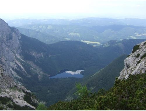 Tiefblick zum Hinteren Langbathsee