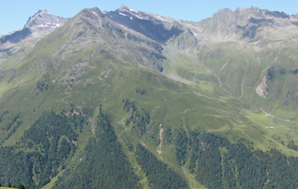 Blick zum Zischgeles und Lampsenspitze