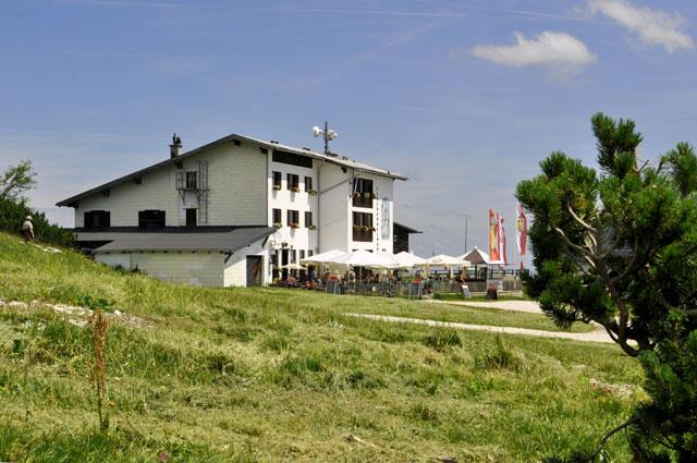 Sommeransicht Feuerkogelhaus