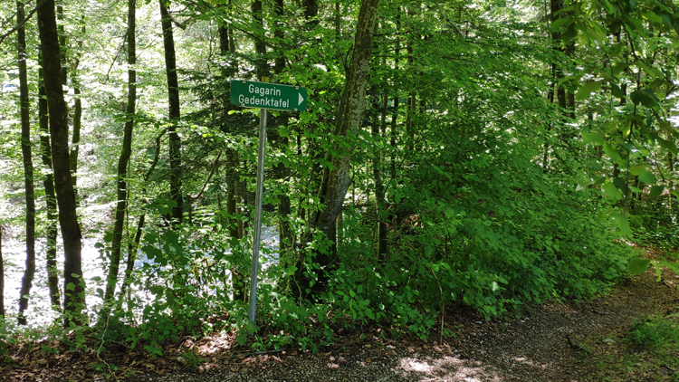 Weg zur Gagarin Gedenktafel