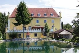 schloss-au-2