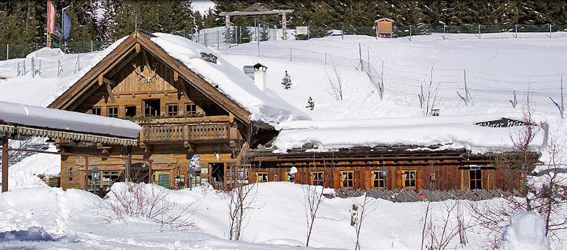Die Wilderer Hütte am Wildpark Mathon.