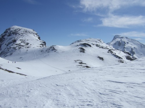 Gipfelhang Breite Krone - wenig Schnee