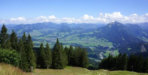 Panoramablick vom Hochälpelekopf