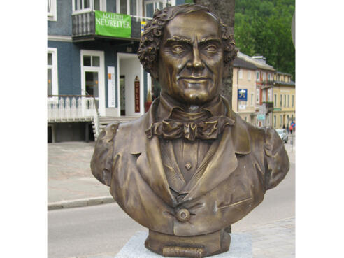 Nestroy Denkmal