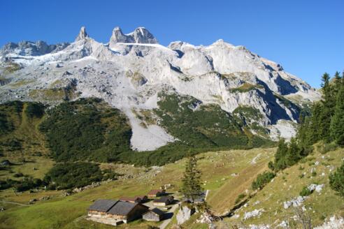 Obere Sporaalpe mit 3 Türme und Durusenfluh