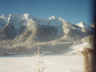 Blick auf den verschneiten Kienberg