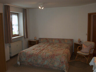 Schlafzimmeransicht Ferienwohnung Neugirg