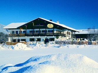 Hausansicht im Winter