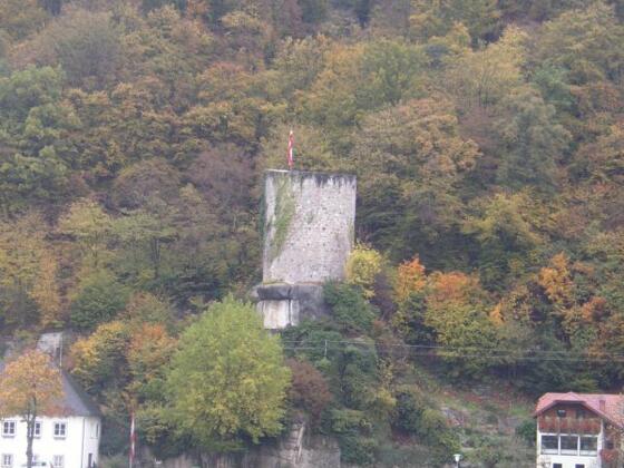 Rundturm-in-Sarmingstein.jpg