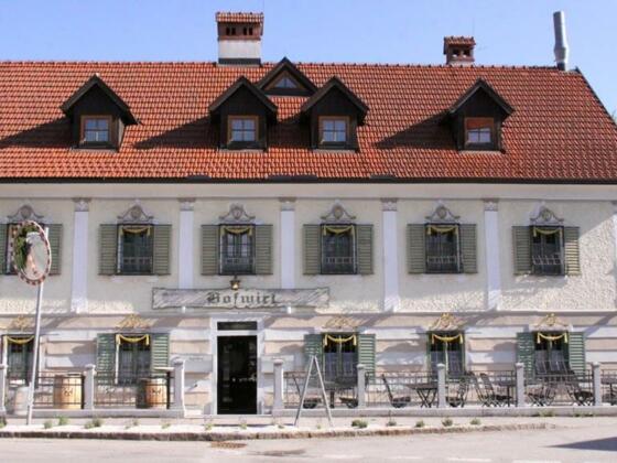 2018-hofwirt-aussenansicht-hofwirt