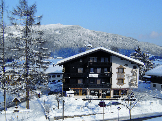 Hausansicht im Winter