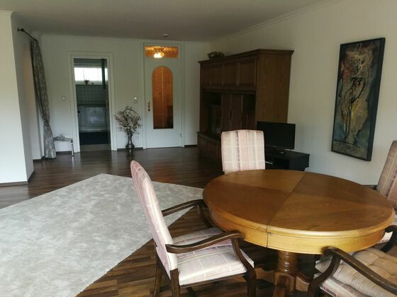 Esstisch Ferienwohnung Dittmar