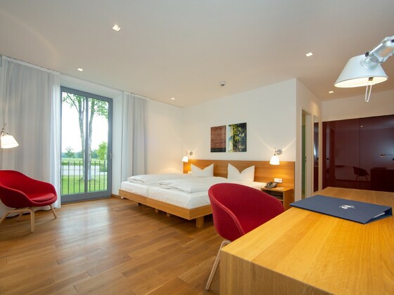 B &amp; O Parkhotel - Zimmerbeispiel