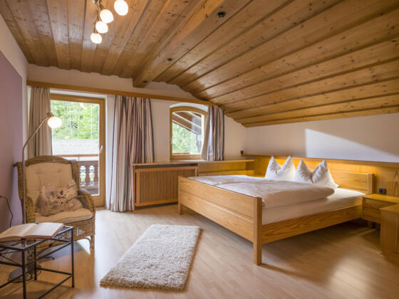 gemütliches Schlafzimmer in der 3-Zimmer-Ferienwohung