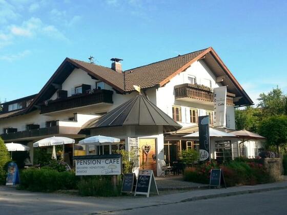 Purzelbaum Cafe Pension Aussenansicht