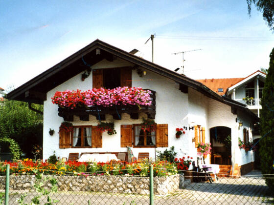 Hausansicht Ferienwohnung Niedzballa